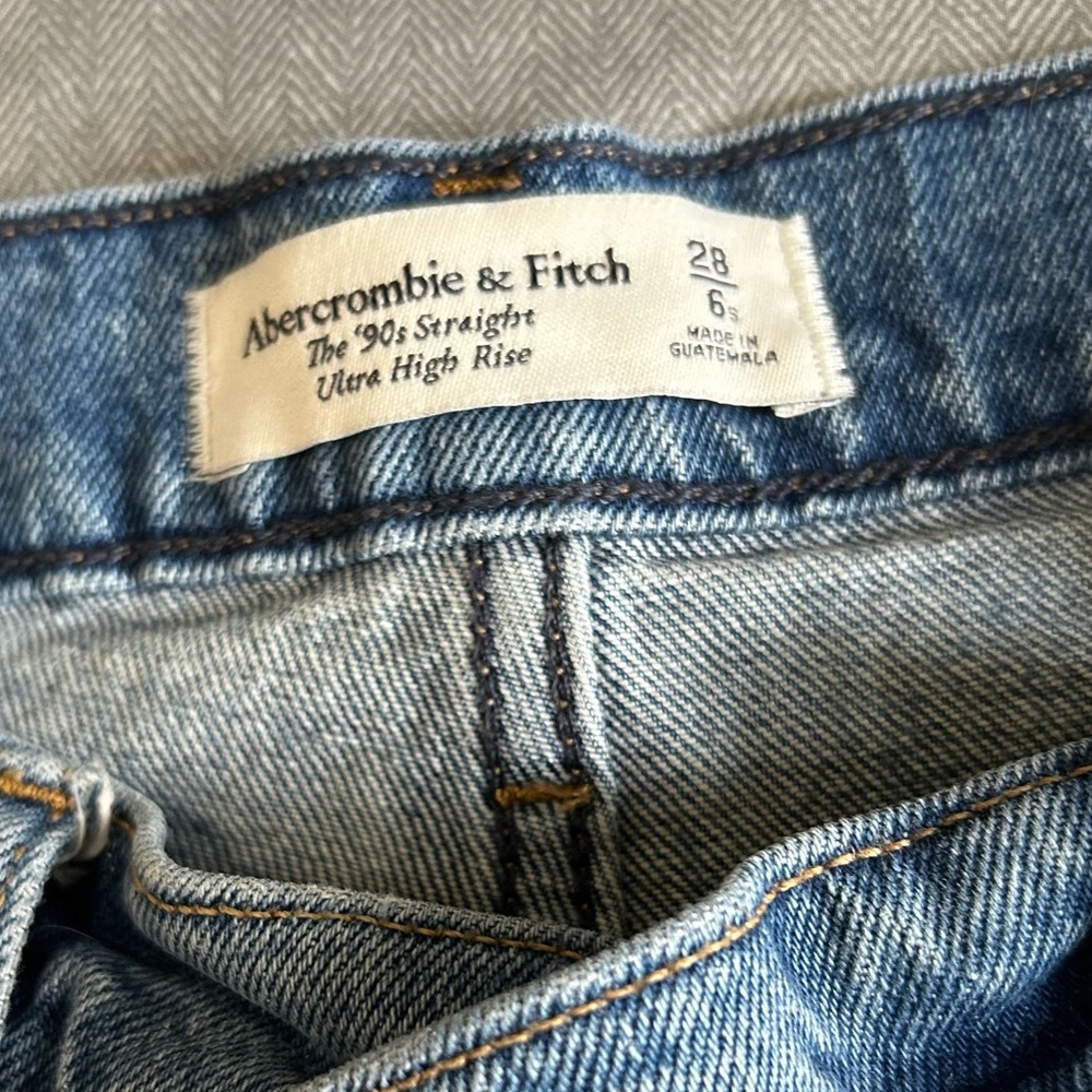 A&F 90s straight Jeans worn twice
